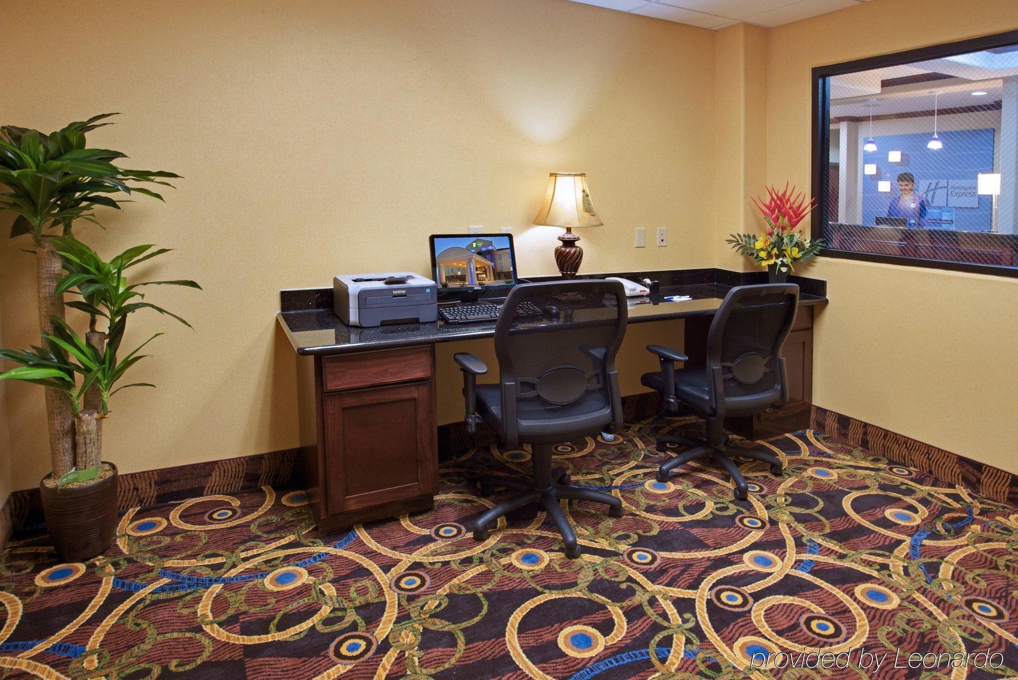 Holiday Inn Express Hotel & Suites Waller By Ihg Ngoại thất bức ảnh