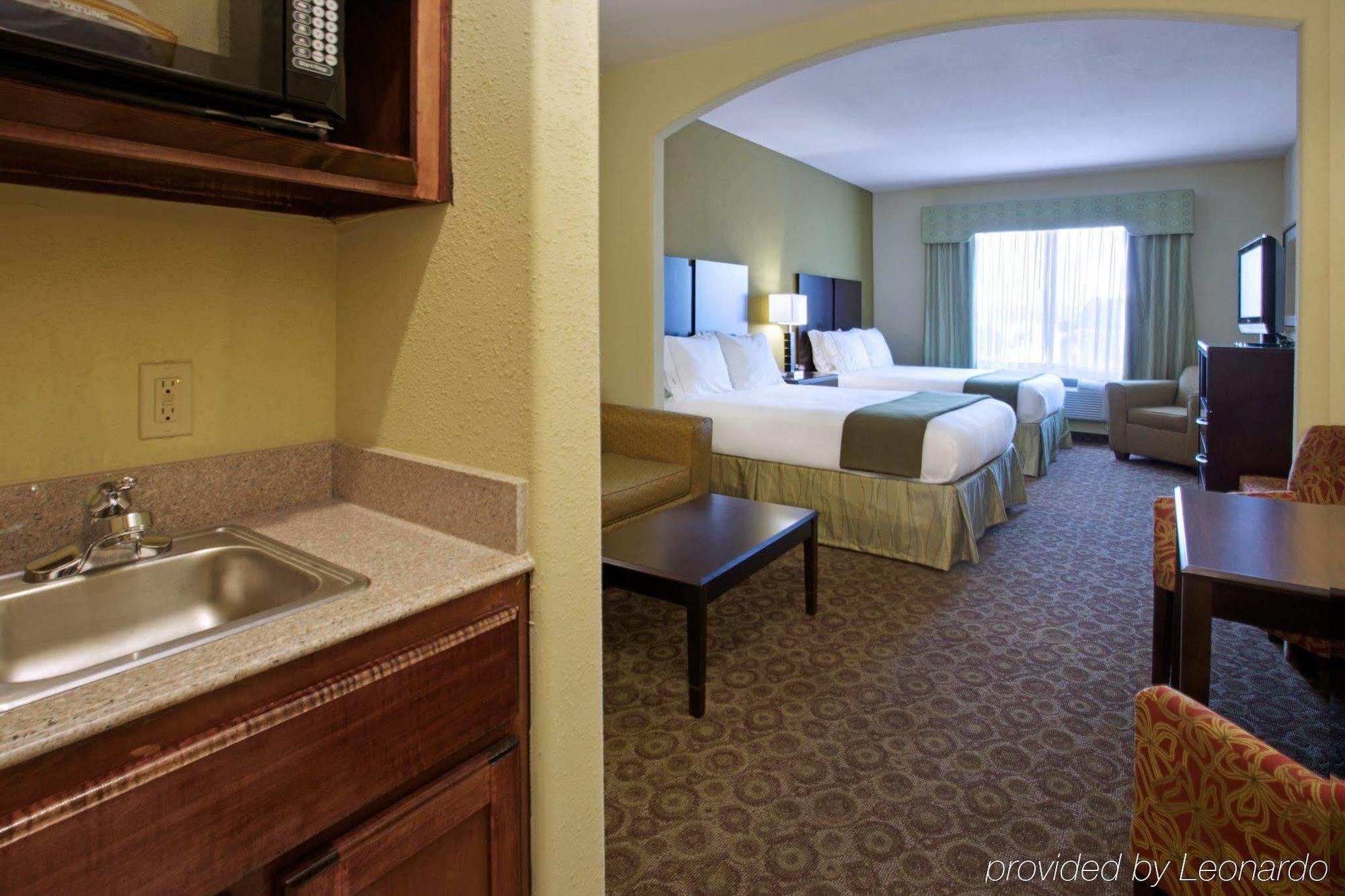 Holiday Inn Express Hotel & Suites Waller By Ihg Ngoại thất bức ảnh