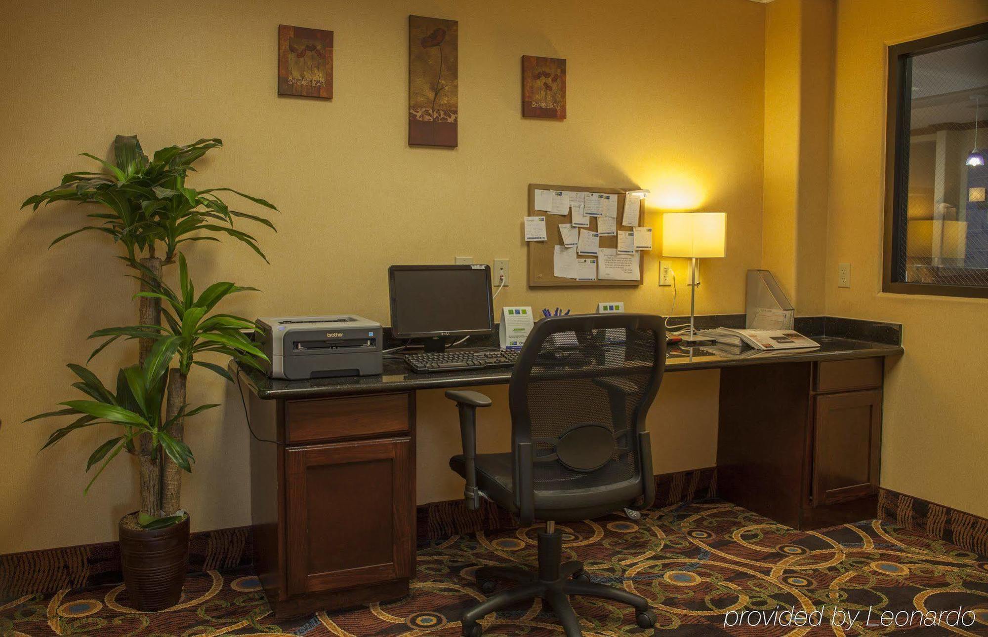 Holiday Inn Express Hotel & Suites Waller By Ihg Ngoại thất bức ảnh